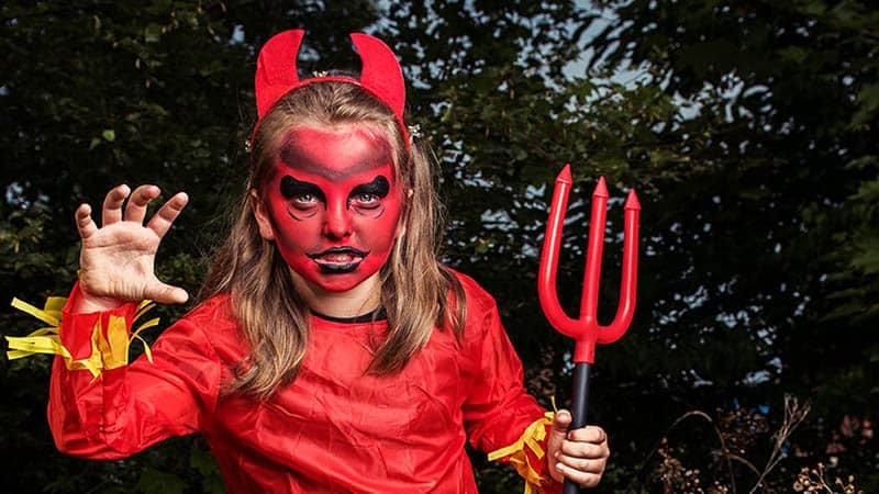 Gepland kijk in ras Halloween kostuum zelf maken: dit kun je makkelijk zelf!